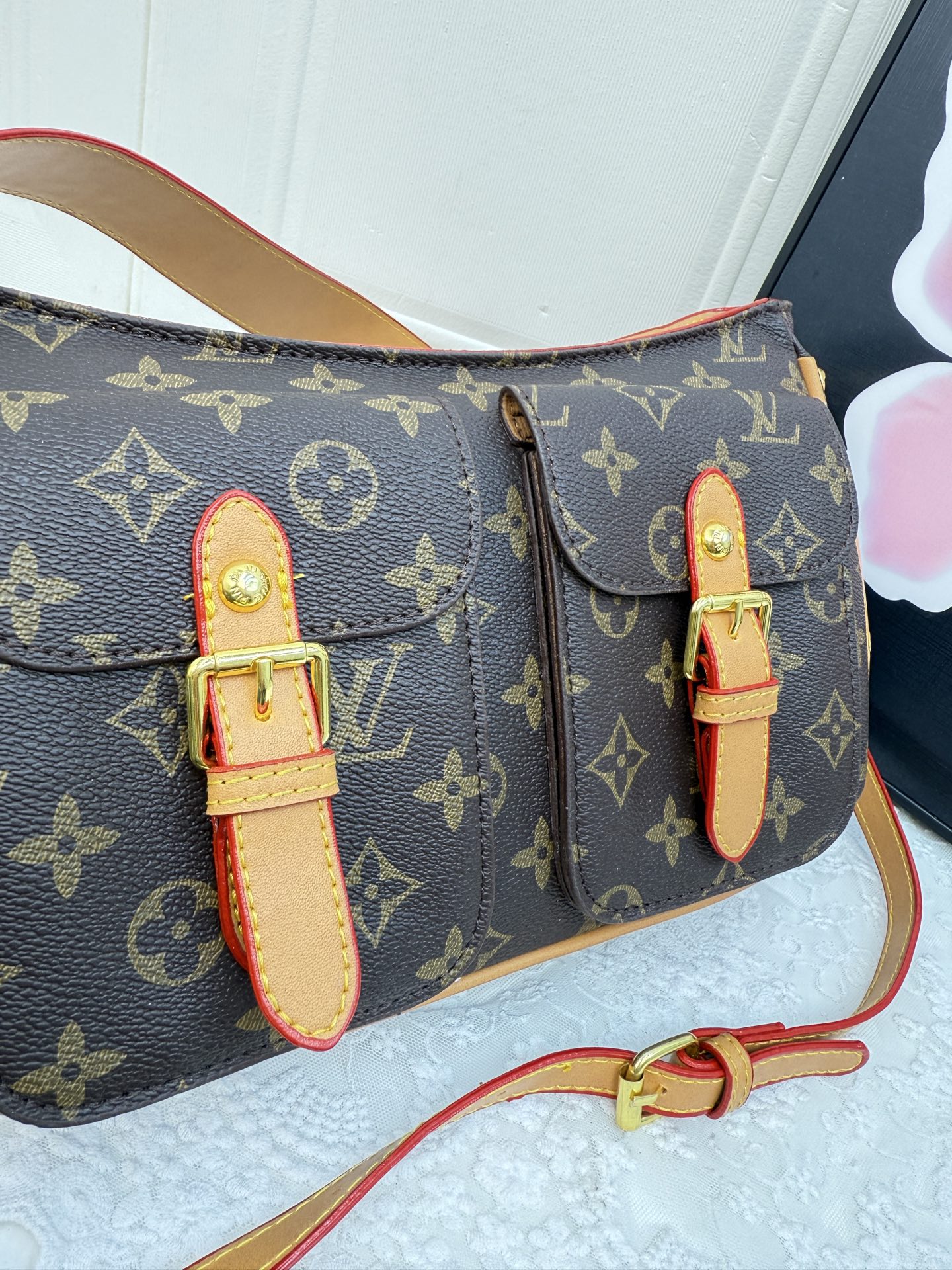 31$ dh LV 8619 Shoulder bag size 28X16X10 cm 41517223210 BY2629 gallery
