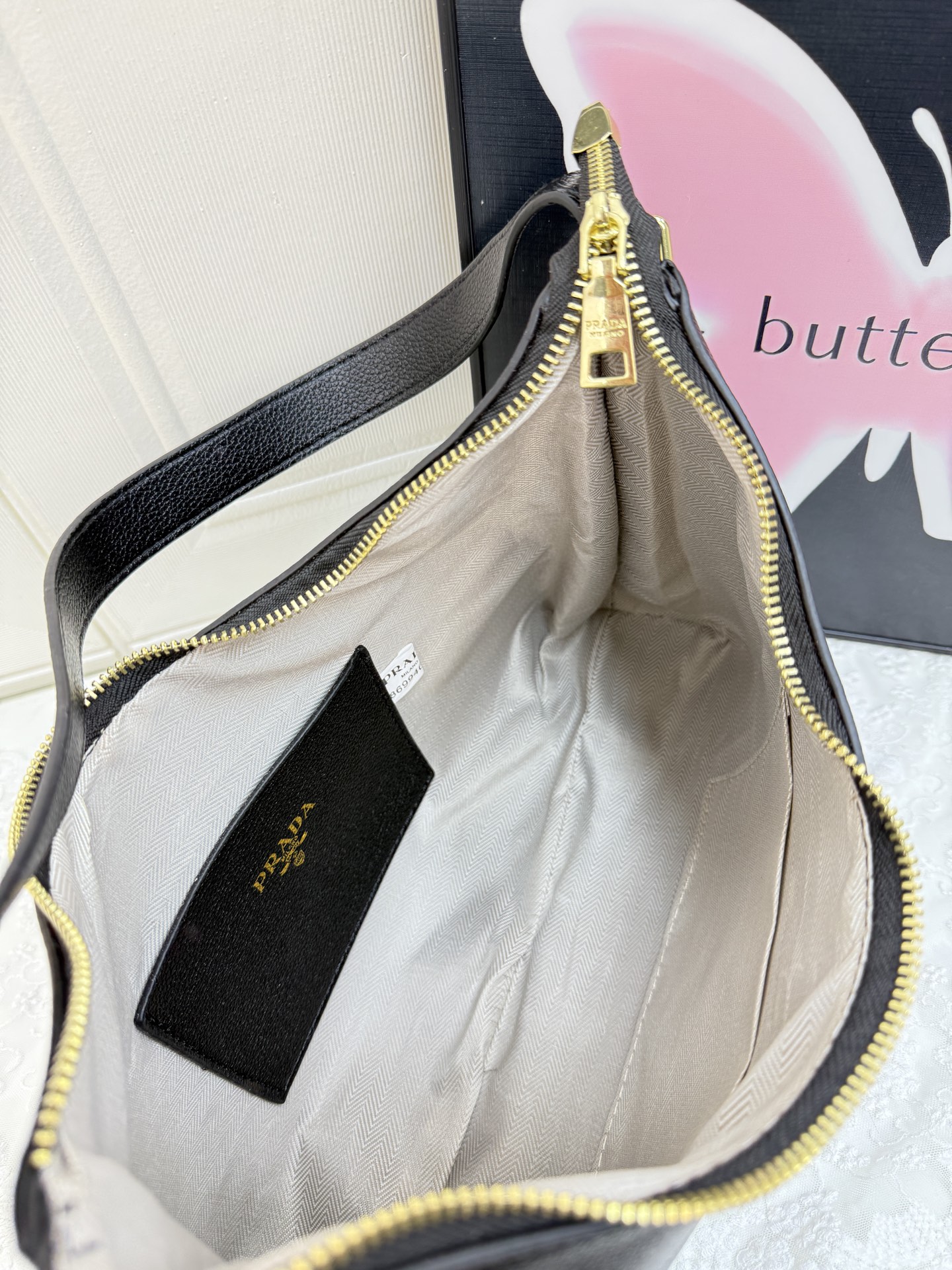 31$ dh PRADA JYH8616 Shoulder bag size 34x23x8 cm 80591423118 BY2595 gallery