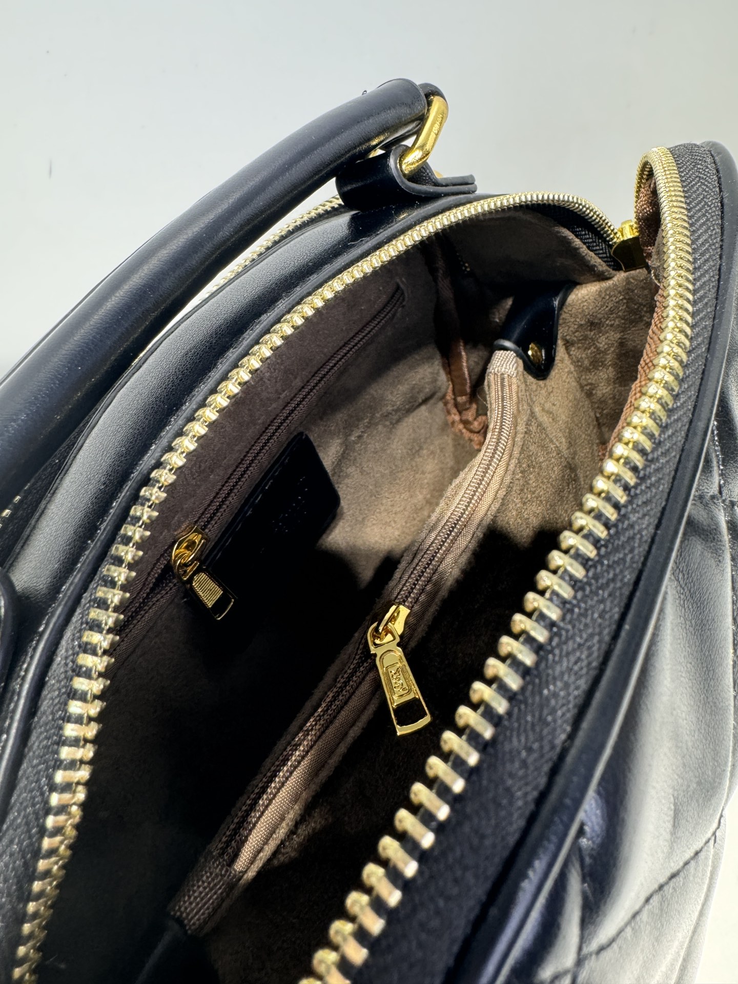 31$ dh YSL JYH6858 Shoulder bag size 24x16x10 cm 91506423210 BY2599 gallery