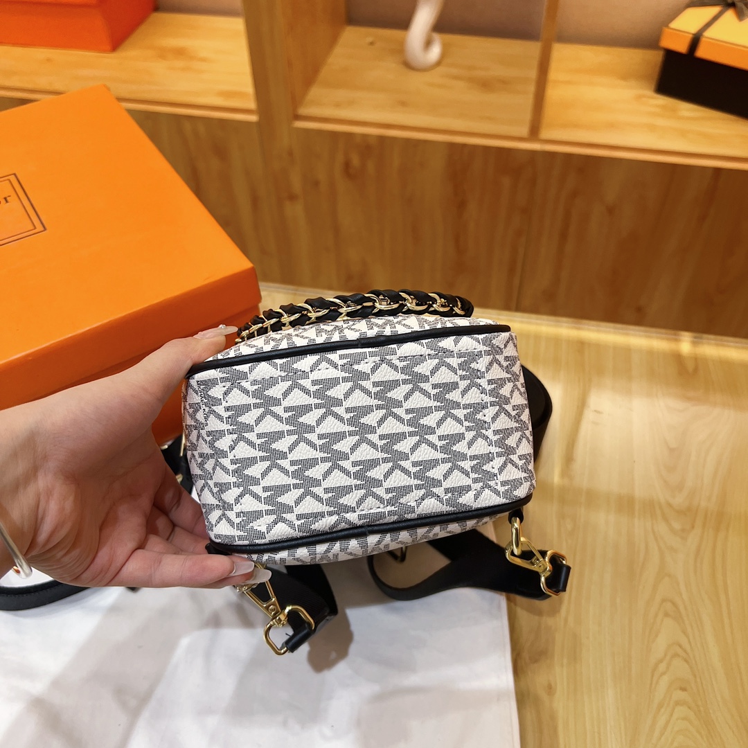 31$ new_dh MK 8337 SIZE 16X19X8 CM 91508622090 ZY6B220 gallery
