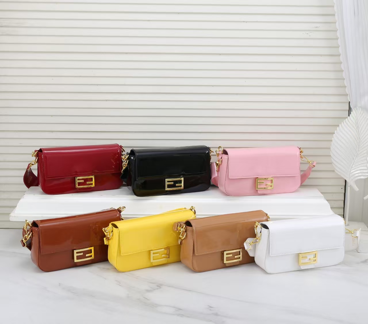 32$ FENDI 5635 size 25x17x7x cm 417316 BR1862 gallery