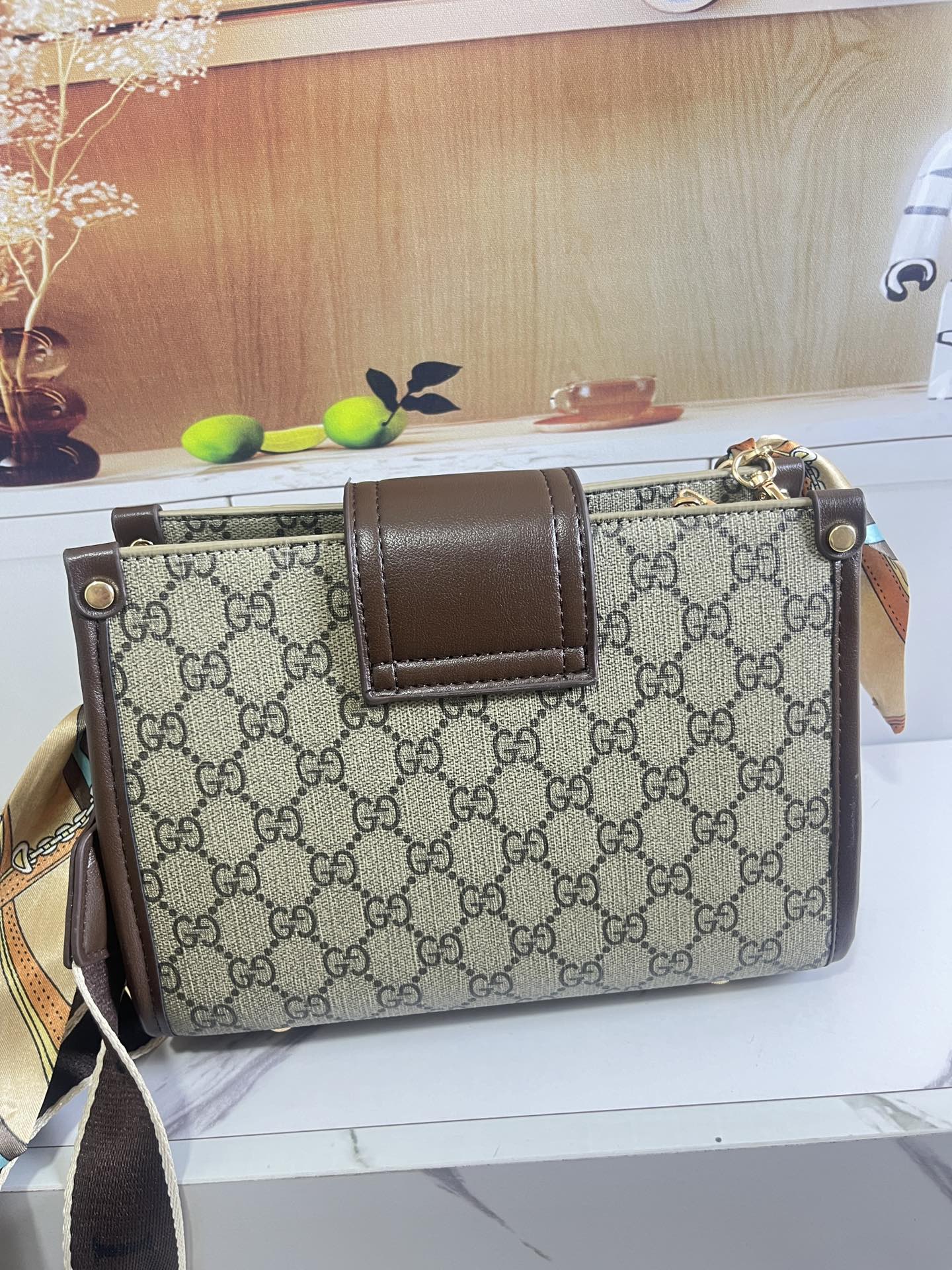 32$ dh GUCCI 8017 Shoulder bag size 23X17X9 cm 41203023223 BY2455 gallery