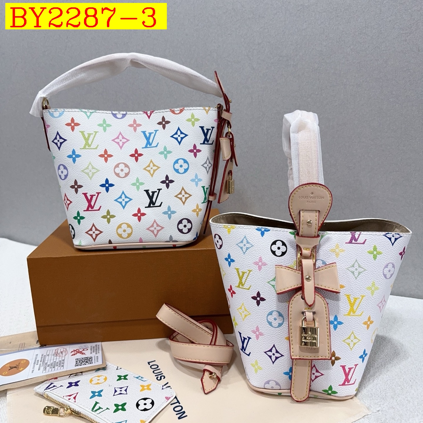 32$ dh LV 003 Shoulder bag size 25X19X12 cm 71418023224 BY2287 gallery