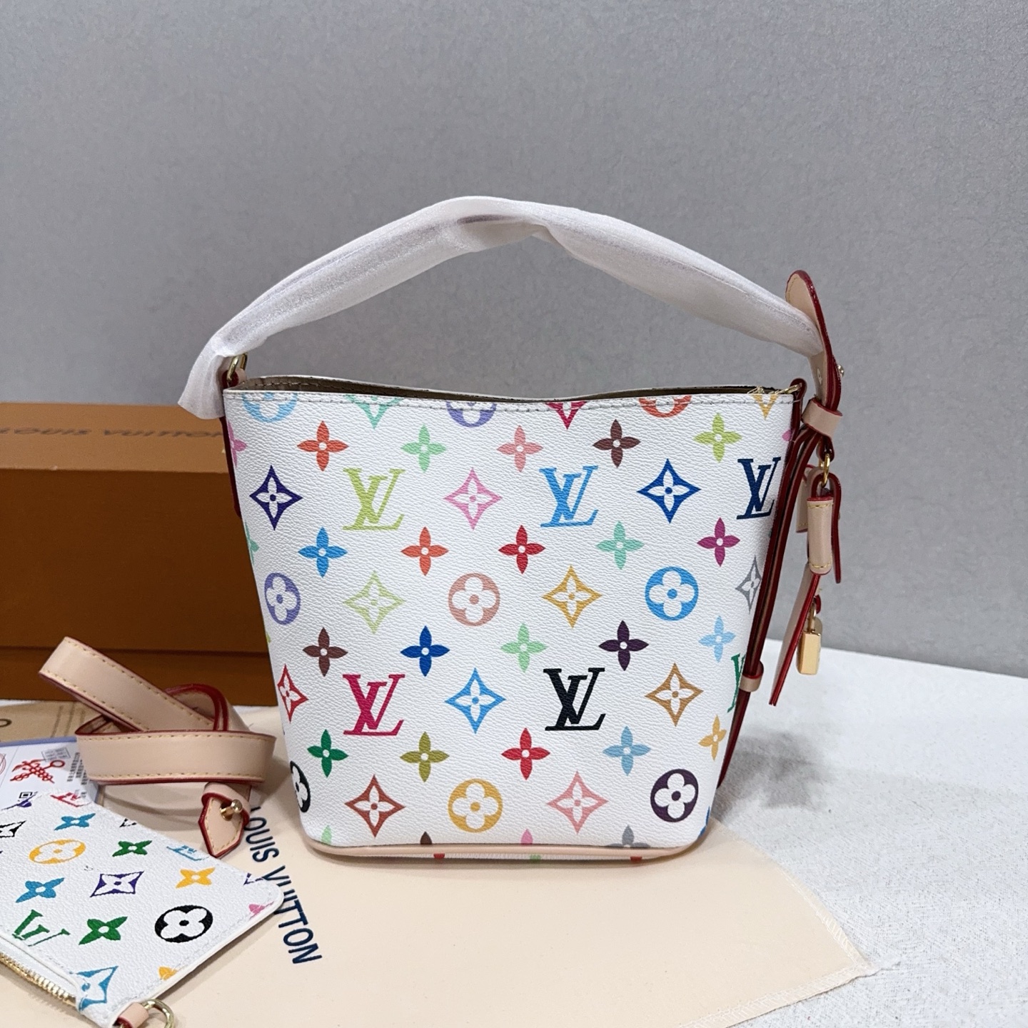32$ dh LV 003 Shoulder bag size 25X19X12 cm 71418023224 BY2287 gallery