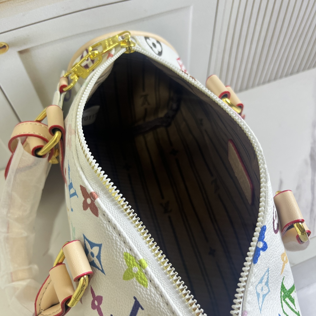 32$ dh LV 6607 Shoulder bag size 25X14X12 cm 81509423225 BY2463 gallery