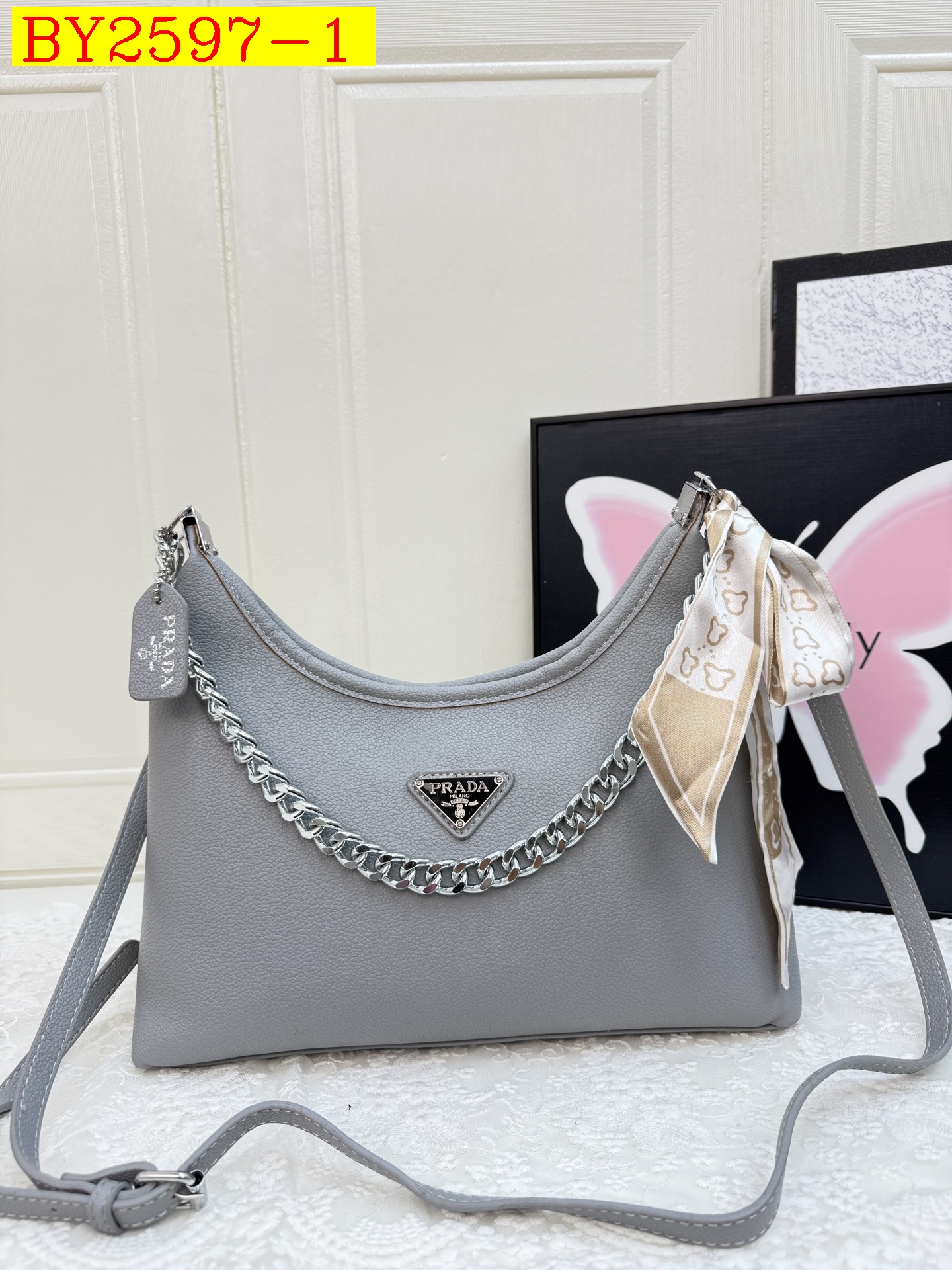 32$ dh PRADA JYH8622 Shoulder bag size 31x26x10 cm 71804023223 BY2597 gallery