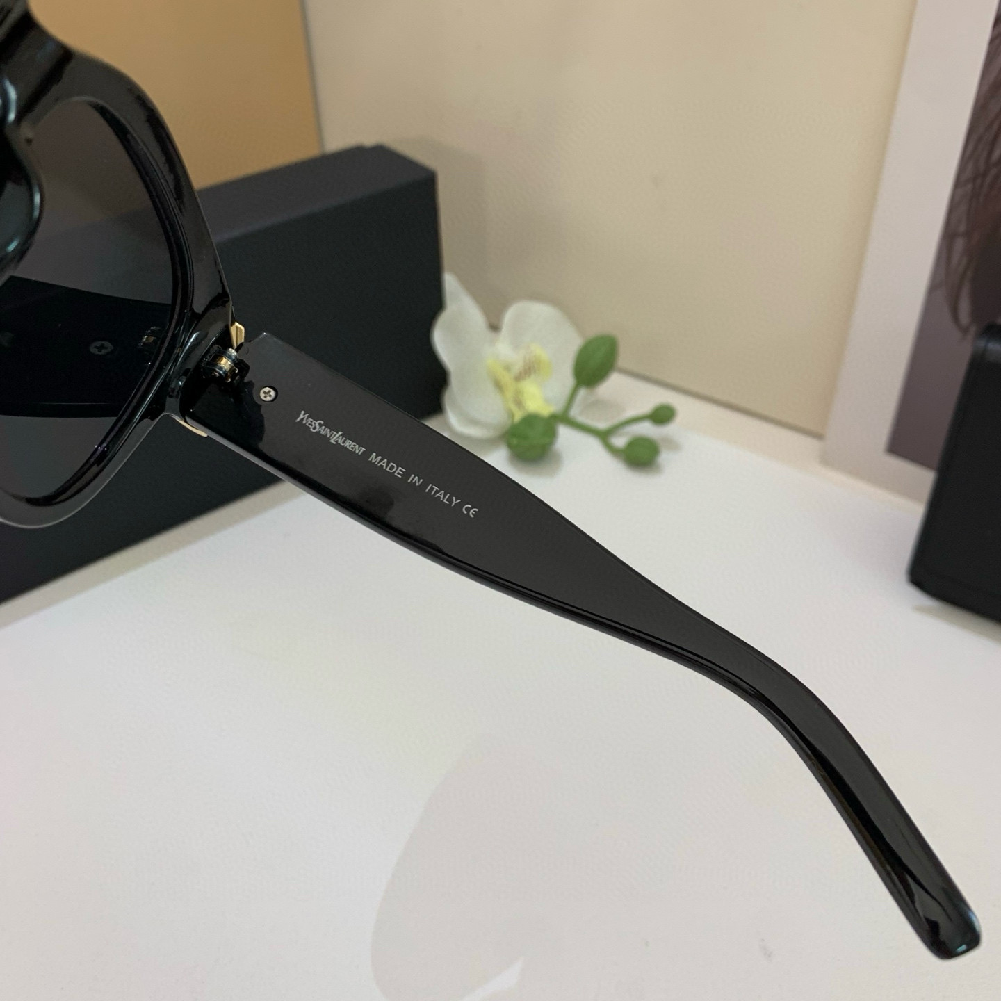 32$ dh YSL Sunglassess With Box 81556023224 WMY4 gallery