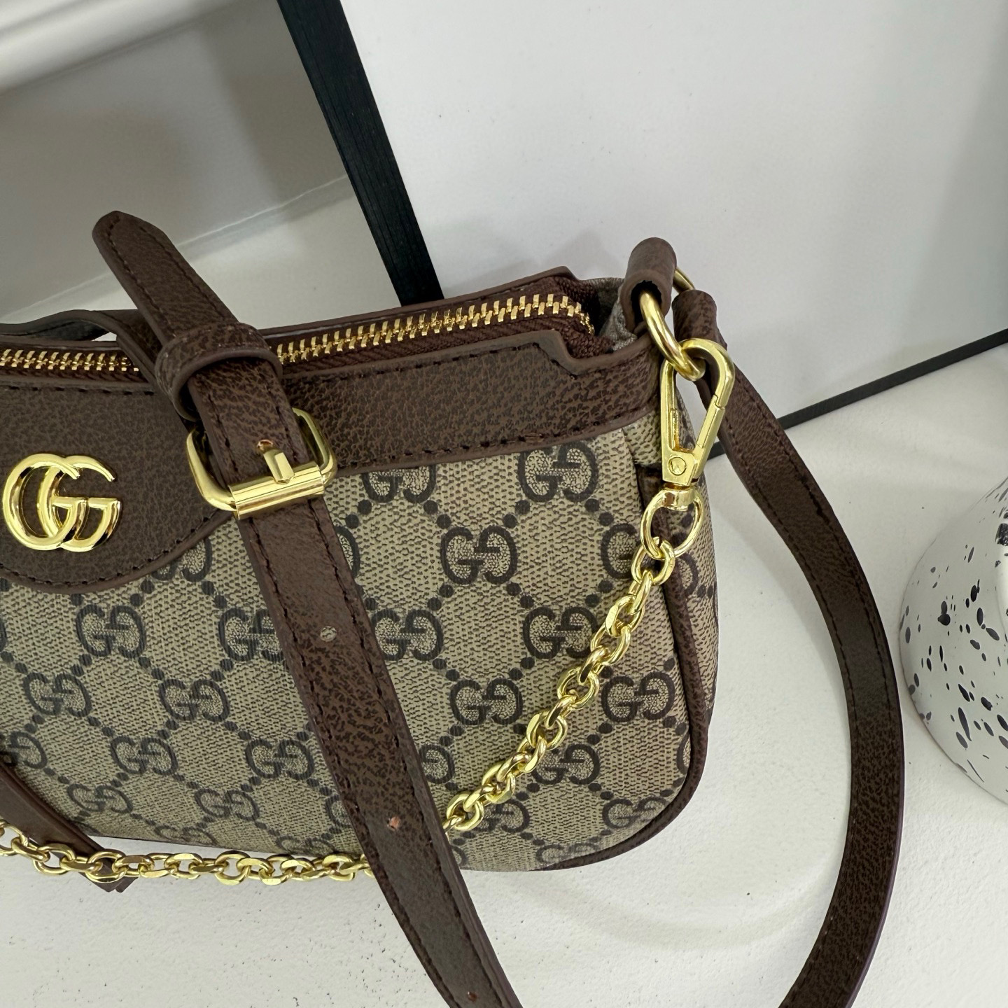 33$ GUCCI 68012 PU Shoulder bag size 25X14X6 cm 010416 DX744 gallery