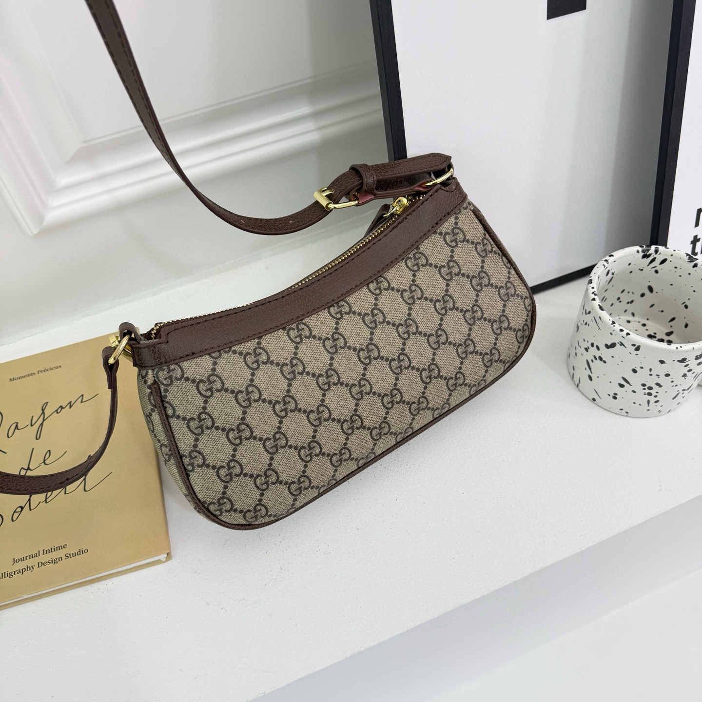 33$ GUCCI 68012 PU Shoulder bag size 25X14X6 cm 010416 DX744 gallery