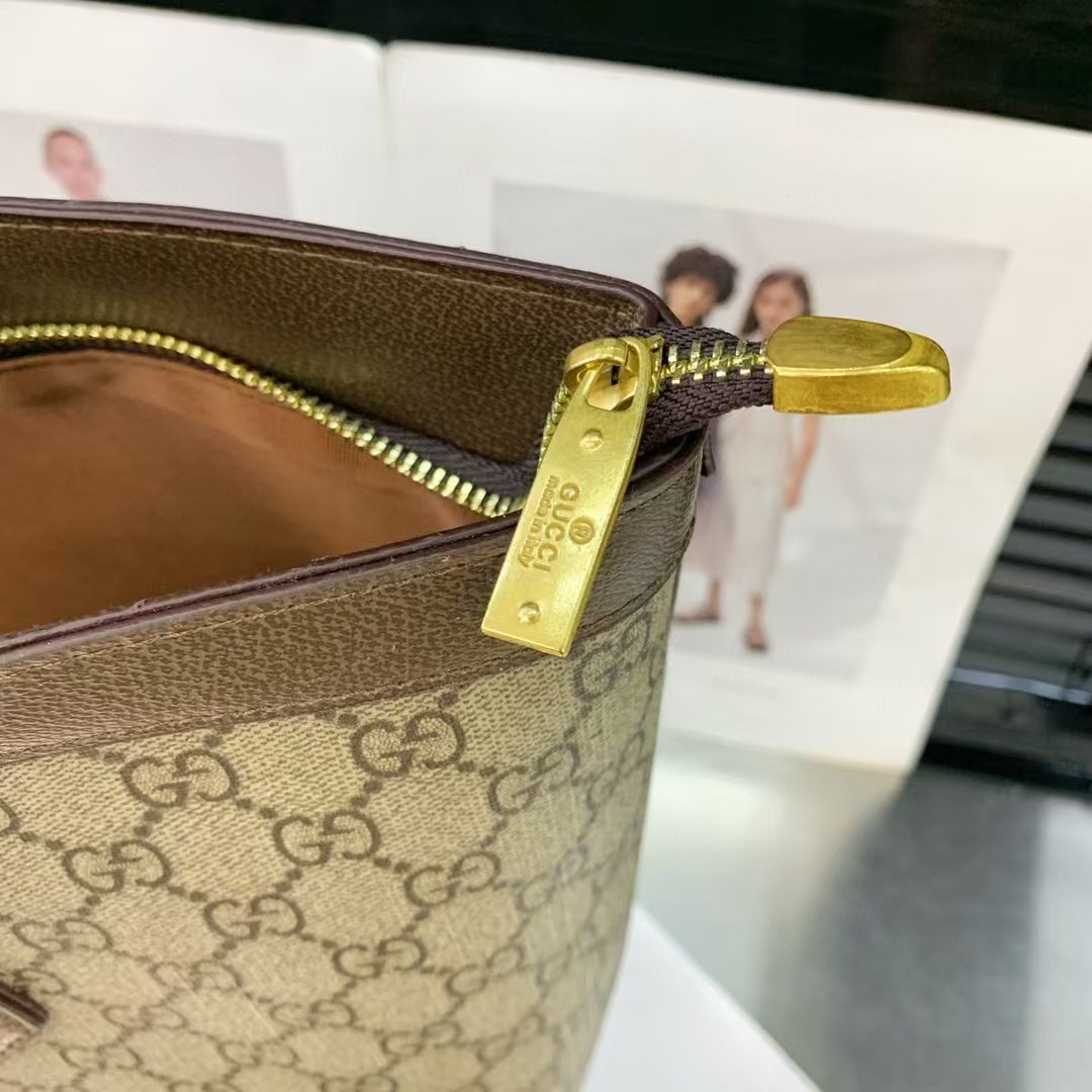 33$ GUCCI 8004 Tote bag size 44x14x25 cm 418092 BY2753 gallery