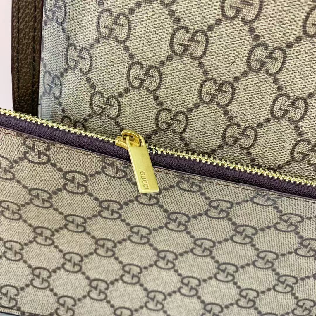 33$ GUCCI 8004 Tote bag size 44x14x25 cm 418092 BY2753 gallery