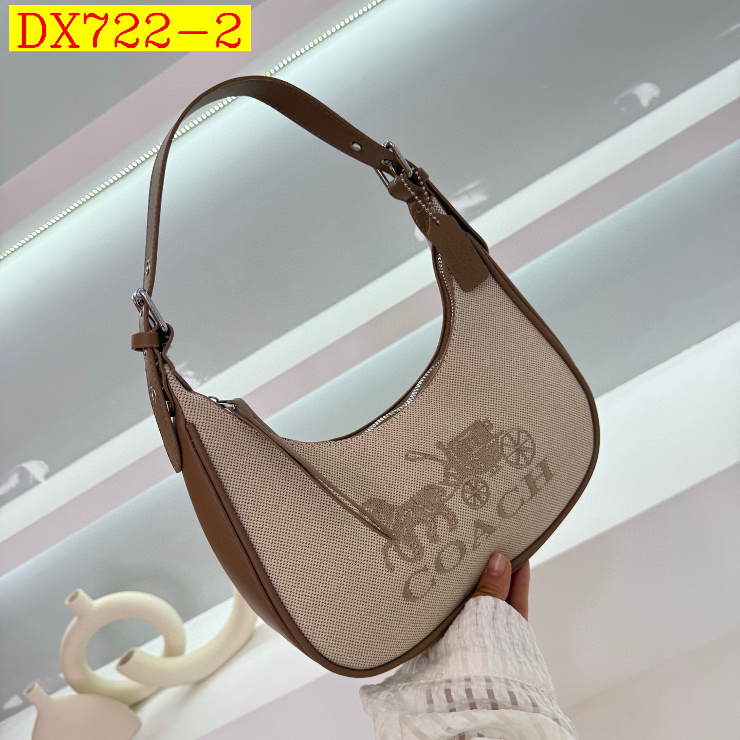 33$ coach Shoulder bag size 28x23x7 cm 211460 DX722 gallery