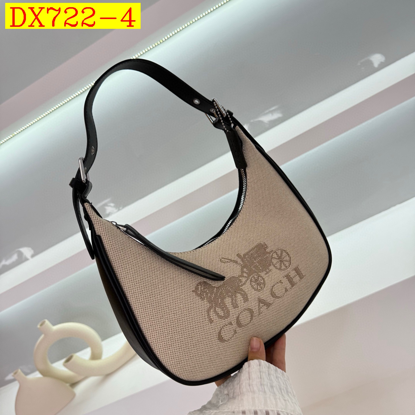 33$ coach Shoulder bag size 28x23x7 cm 211460 DX722 gallery