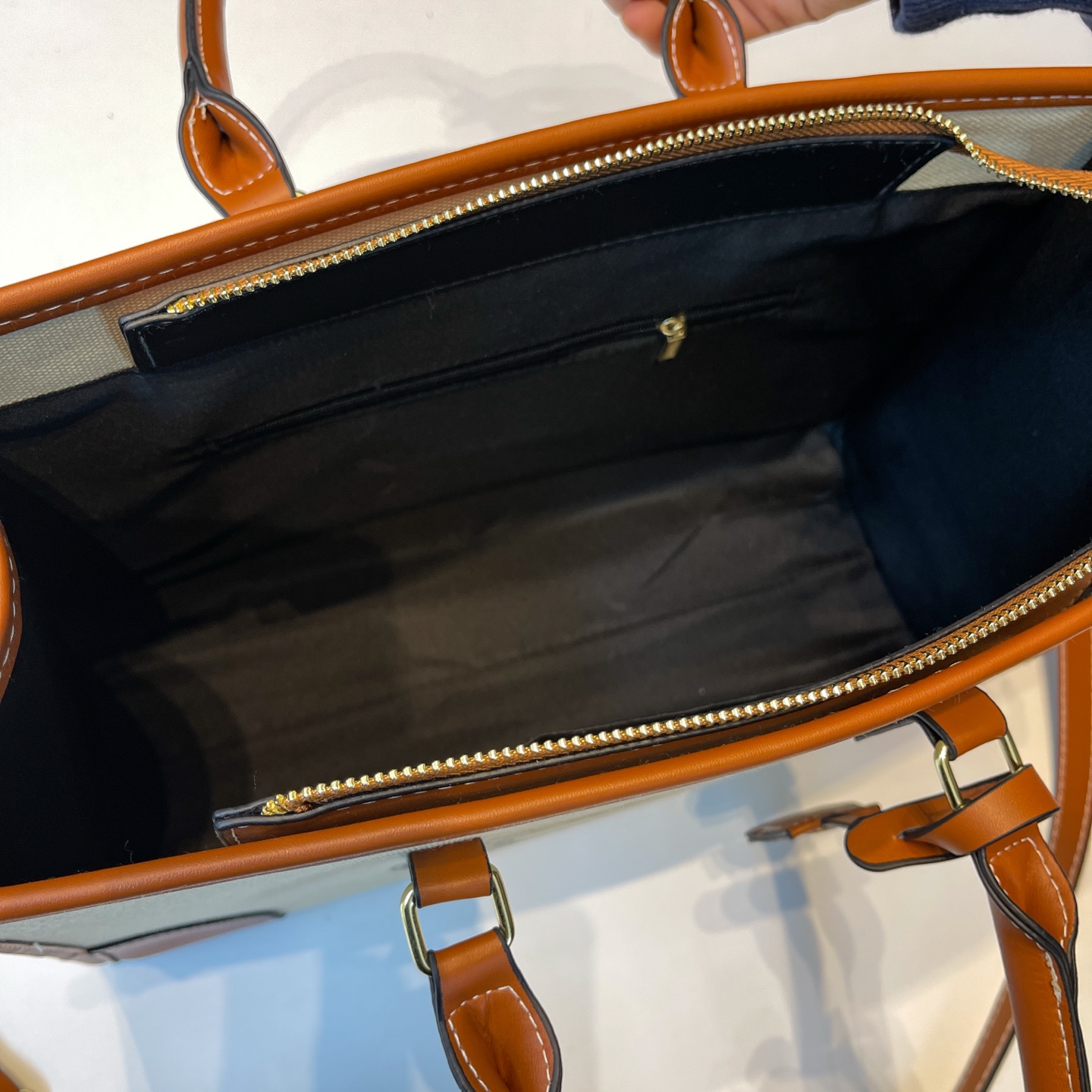 33$ dh BURBERRY 102 Tote bag size 35X23X13 cm 30591623331 BY2393 gallery