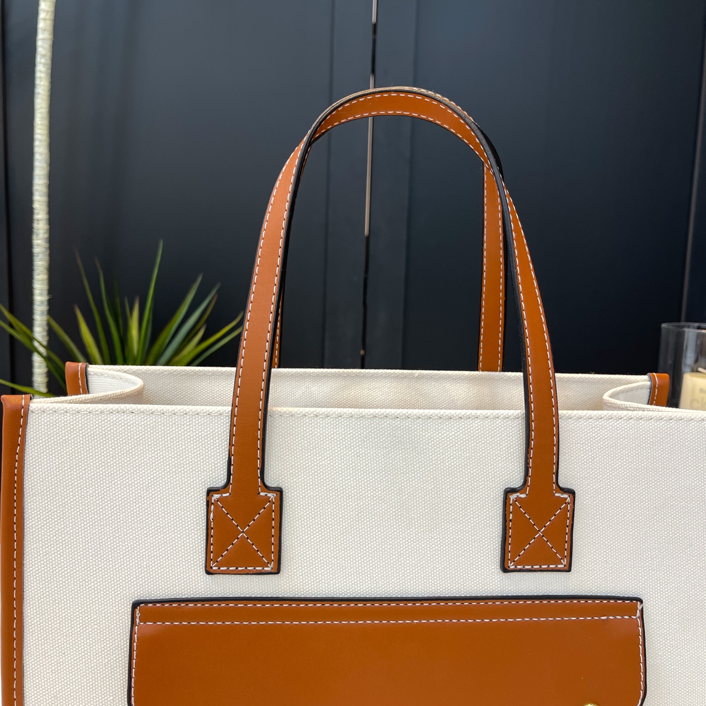 33$ dh BURBERRY 105 Tote bag size 34X25X13 cm 71405023332 BY2395 gallery