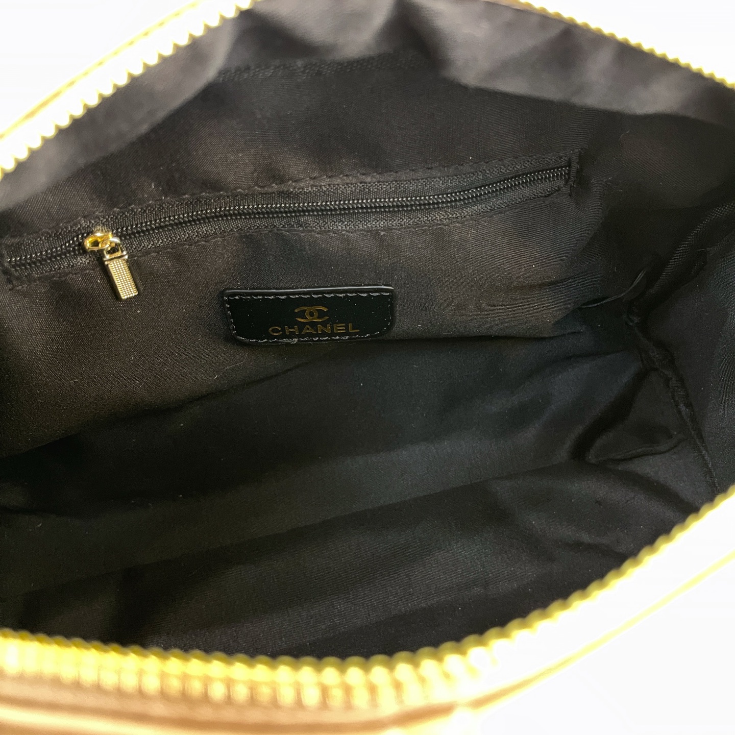 33$ dh CHANEL 9111 Shoulder bag size 30X20X11 cm 41513623334 BY2637 gallery