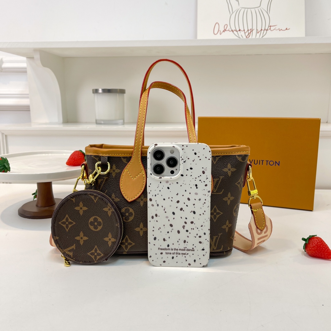 33$ dh LV 334428 Tote bag size 23X15X9 cm 81511423332 BY2619 gallery