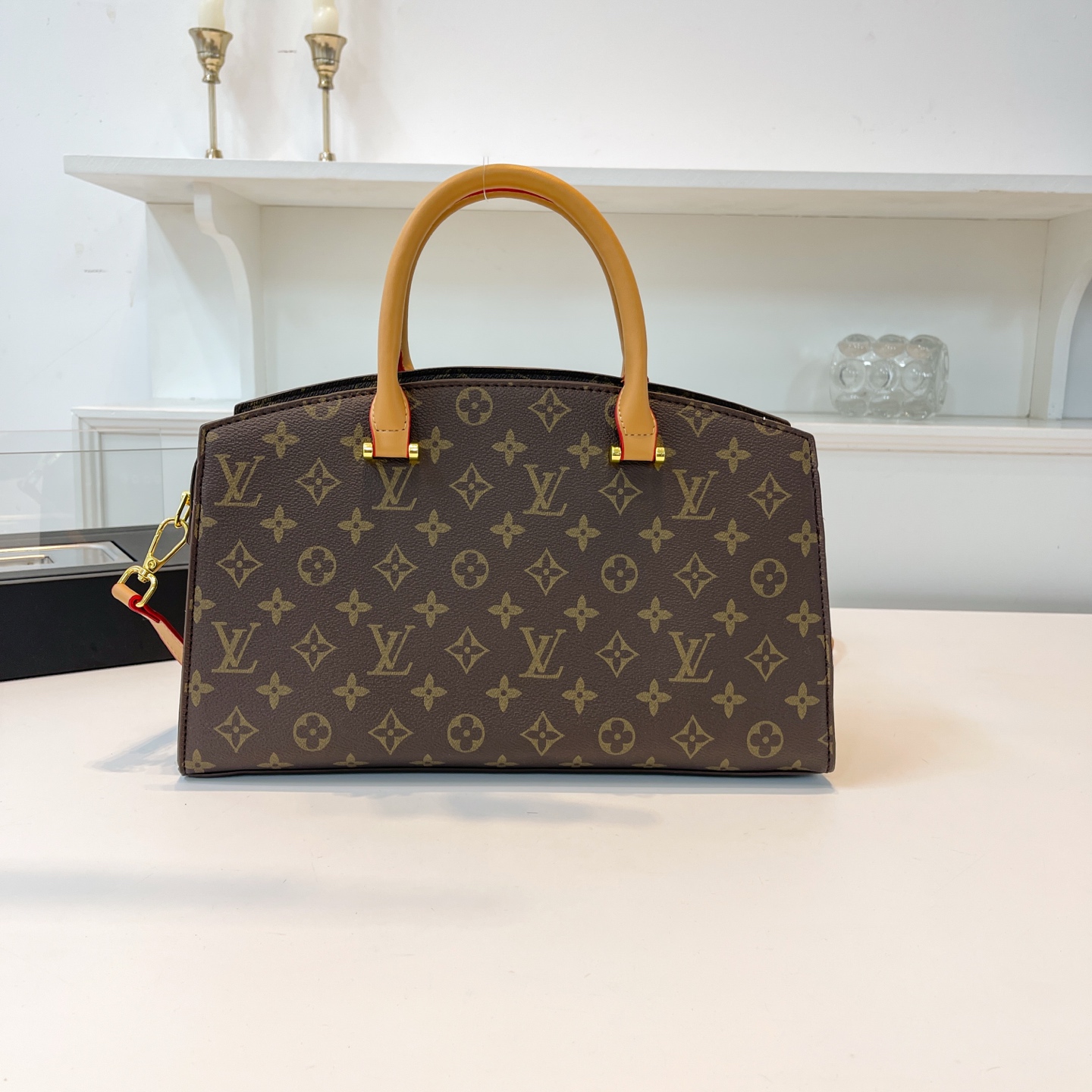33$ dh LV 9110 Shoulder bag size 32X20X11 cm 61504823238 BY2411 gallery