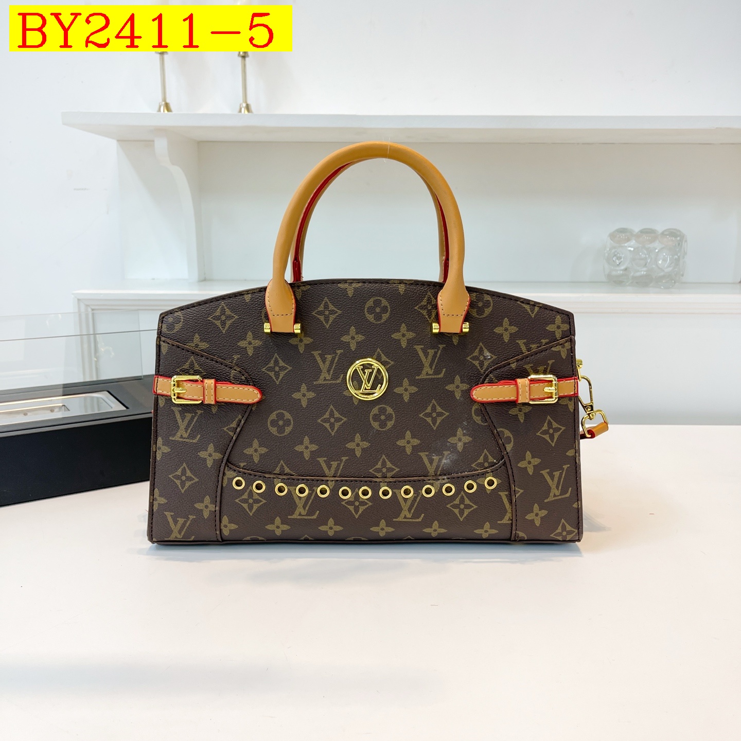 33$ dh LV 9110 Shoulder bag size 32X20X11 cm 61504823238 BY2411 gallery