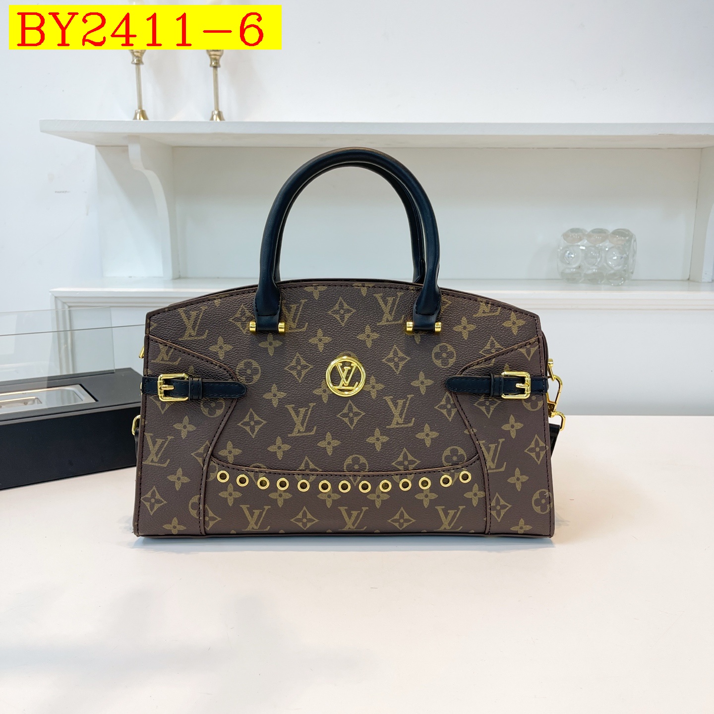 33$ dh LV 9110 Shoulder bag size 32X20X11 cm 61504823238 BY2411 gallery