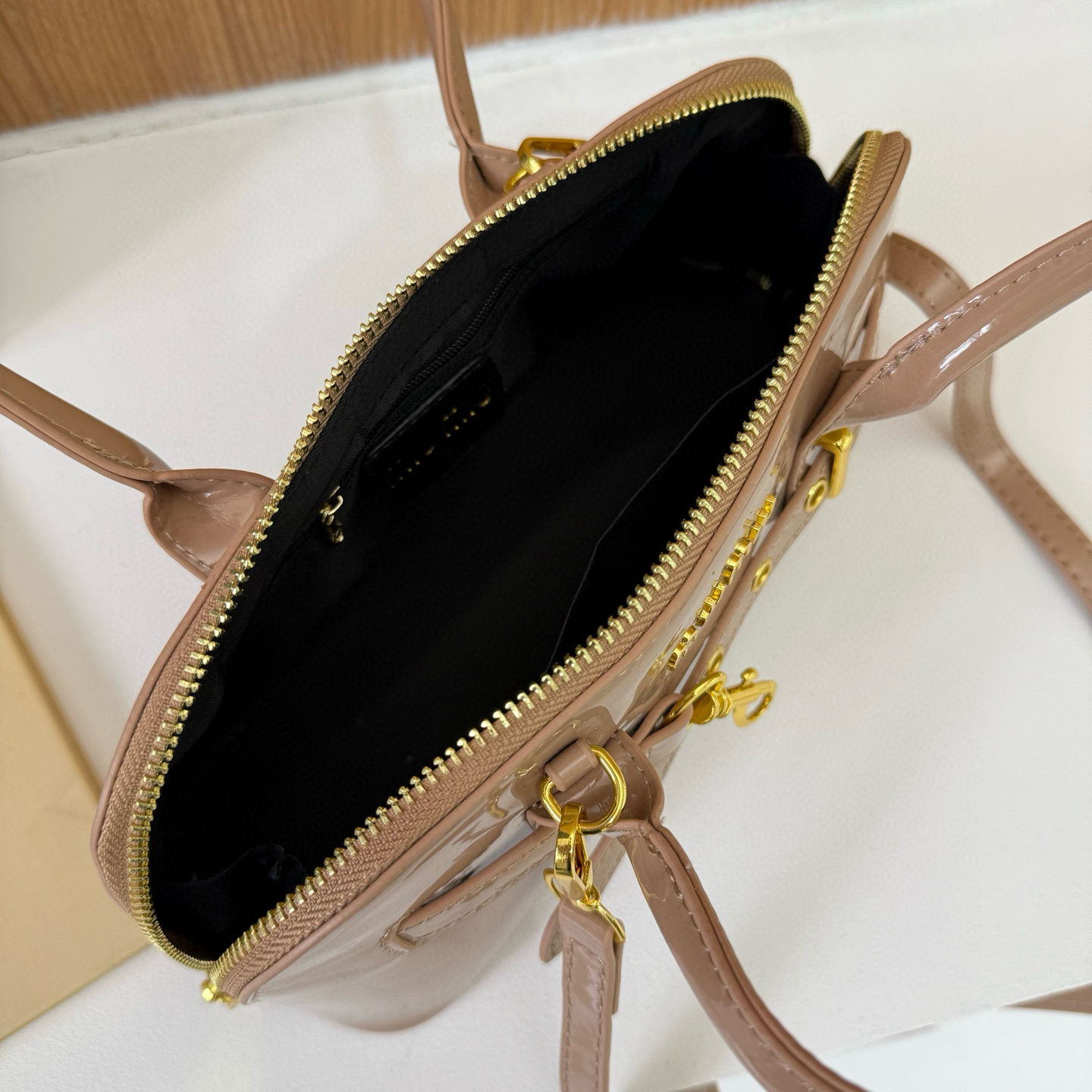 33$ miumiu 8035 Shoulder bag size 26x13x10 cm 816400 DX774 gallery