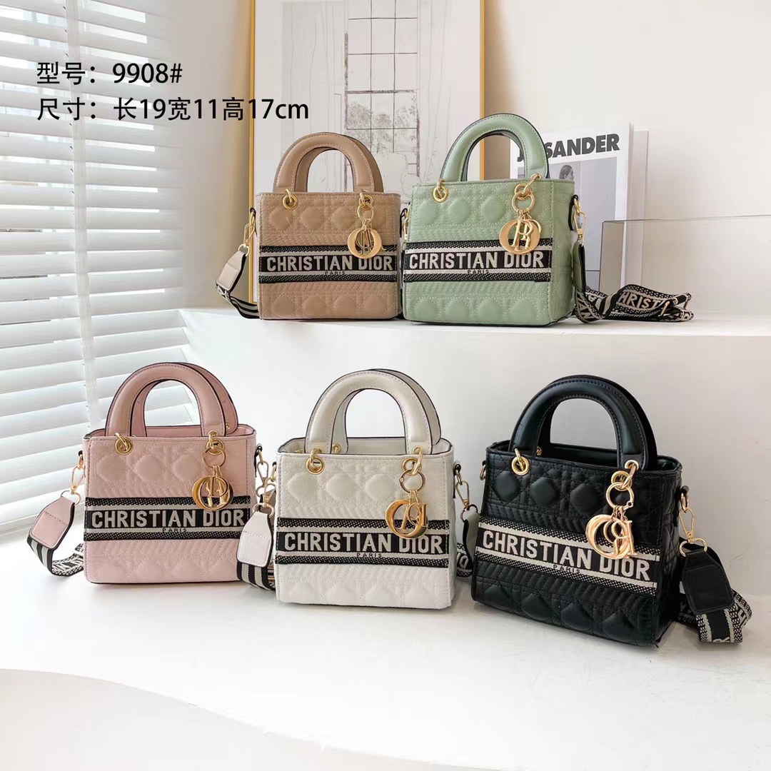 33$ new_dh DIOR_9908 SIZE 19X11X7 CM 71526823115 QS5B81 gallery