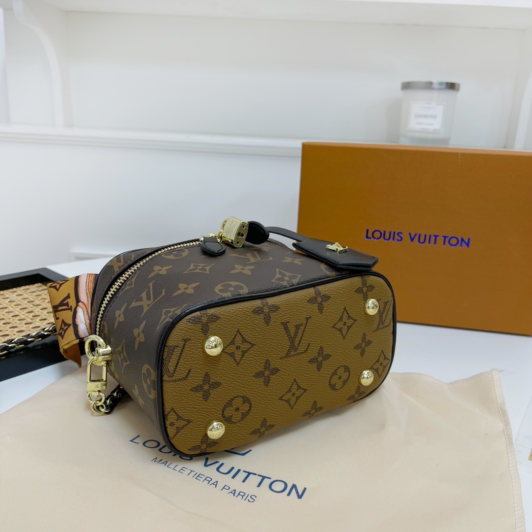 34$ dh LV 45165 Shoulder bag size 19X14X9 cm 91546823440 BY2297 gallery