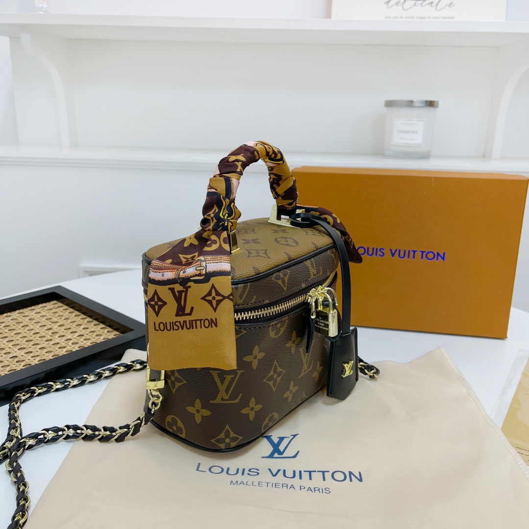 34$ dh LV 45165 Shoulder bag size 19X14X9 cm 91546823440 BY2297 gallery
