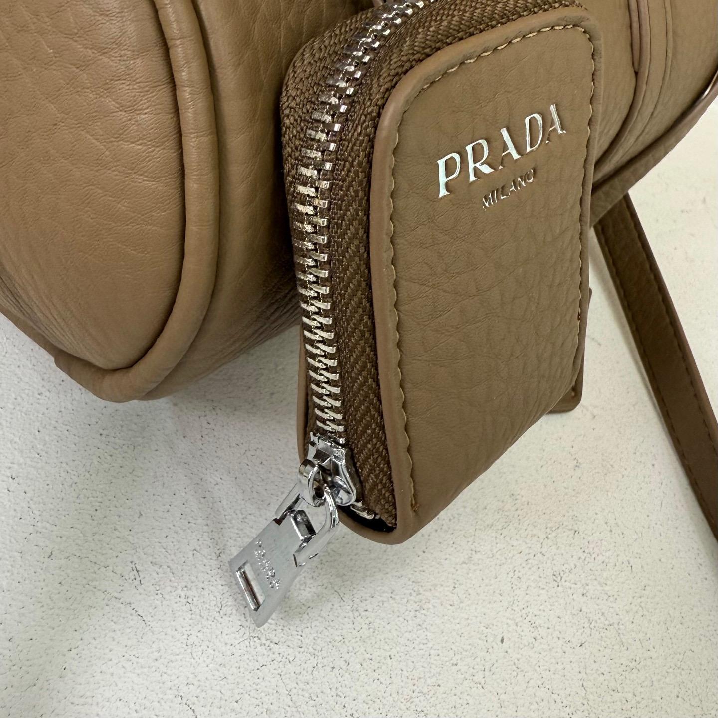 34$ dh PRADA 5909 Shoulder bag size 20X10X10 cm 91635823348 DX678 gallery
