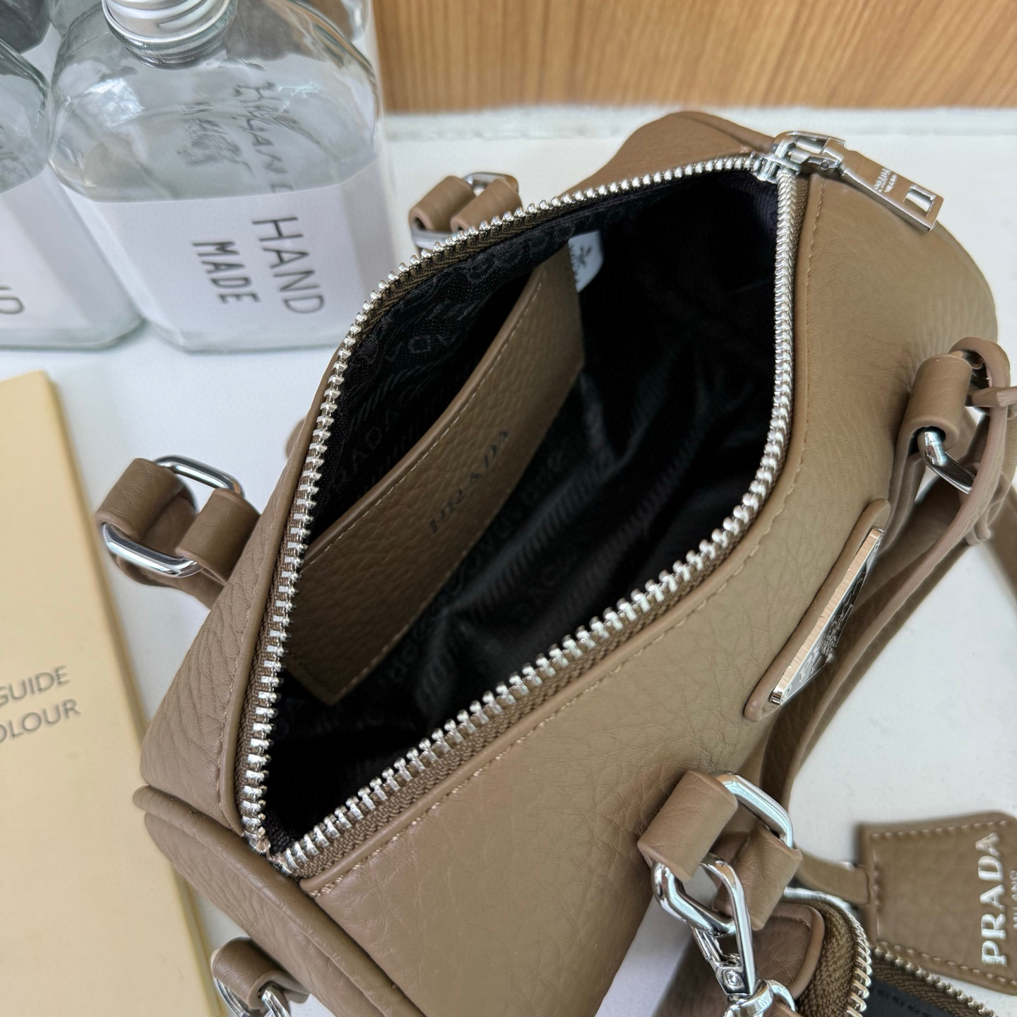 34$ dh PRADA 5909 Shoulder bag size 20X10X10 cm 91635823348 DX678 gallery