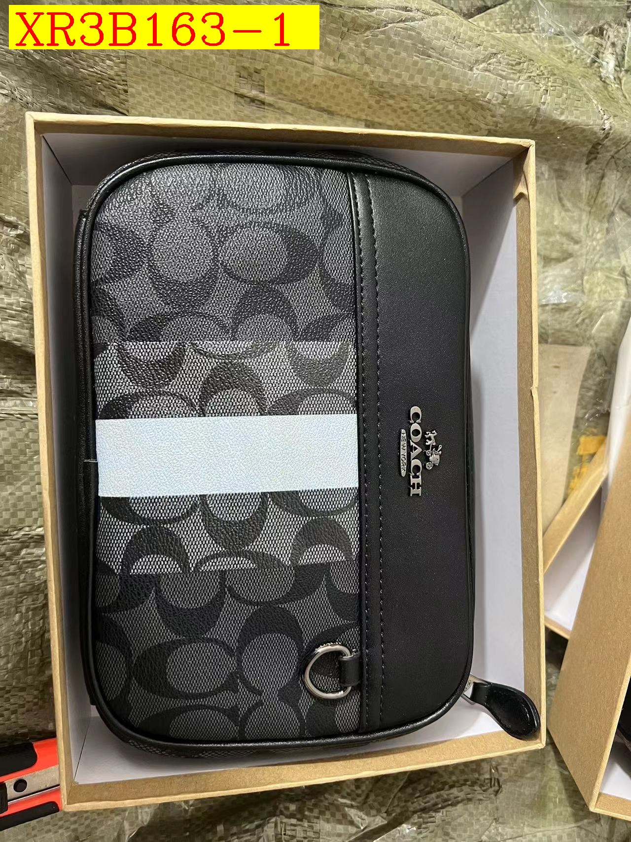 34$ new_dh COACH_6688  81746023223 XR3B163 gallery