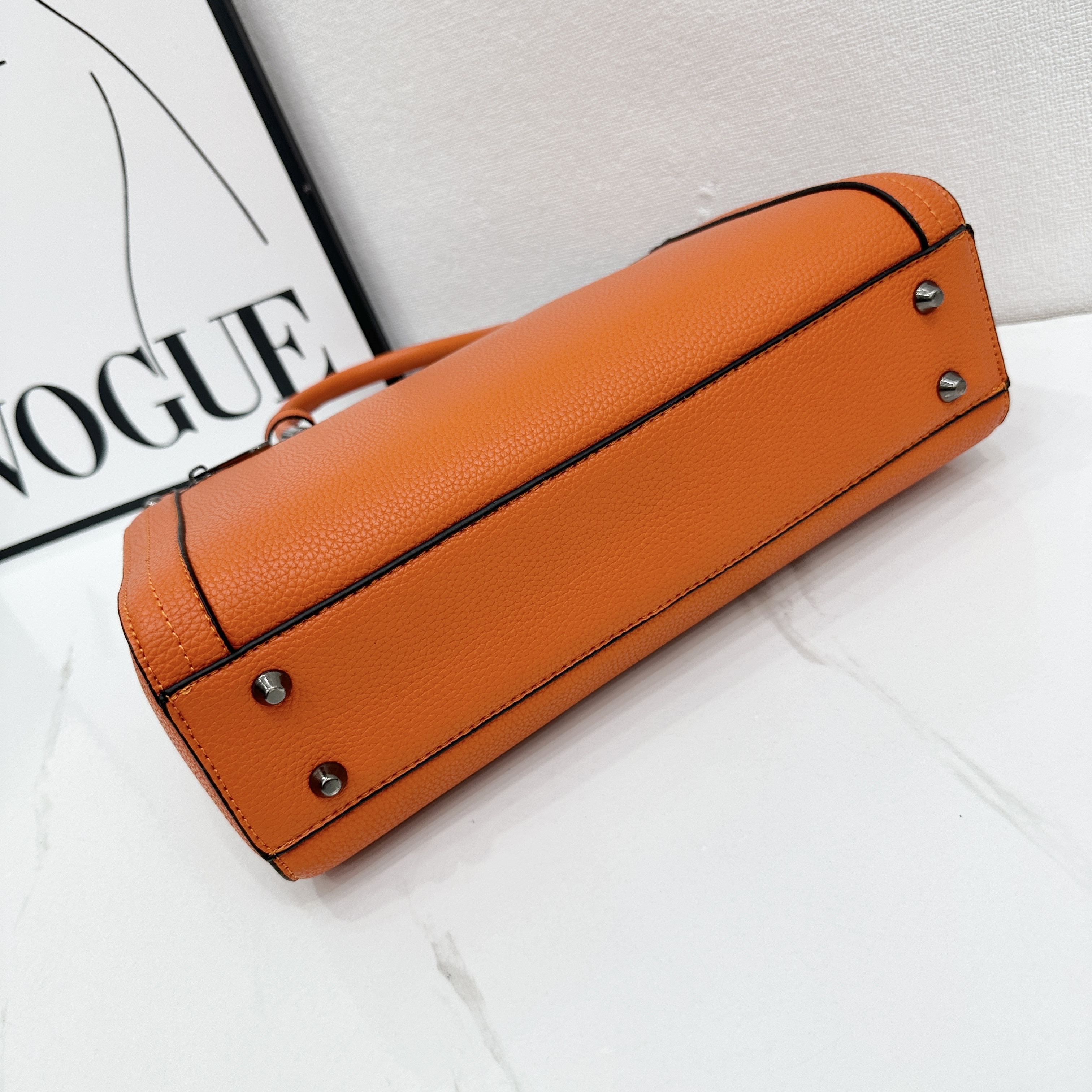 35$ DH dh MK 8811 size 32X11X25 CM 71465023452 XR8B105 gallery