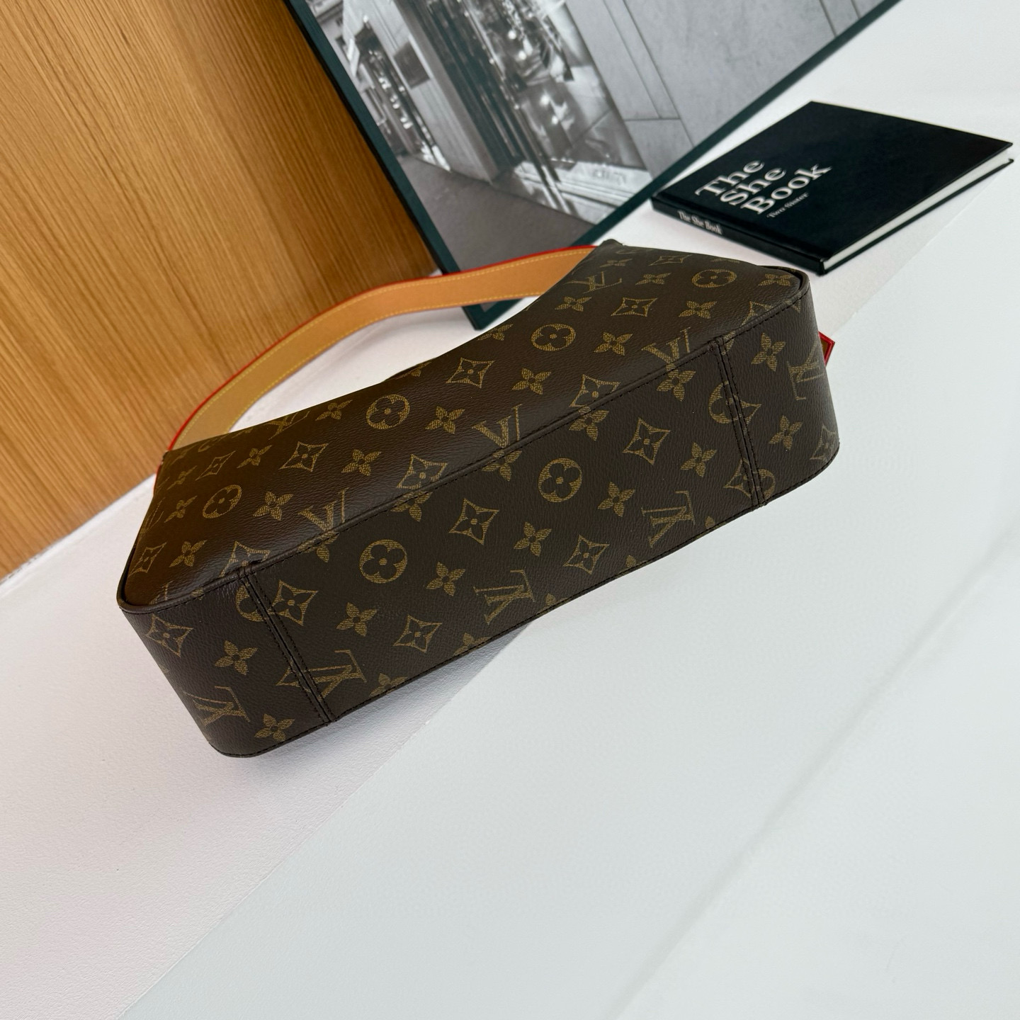 35$ LV 68013 Shoulder bag size 32x21x8 cm 510560 DX794 gallery