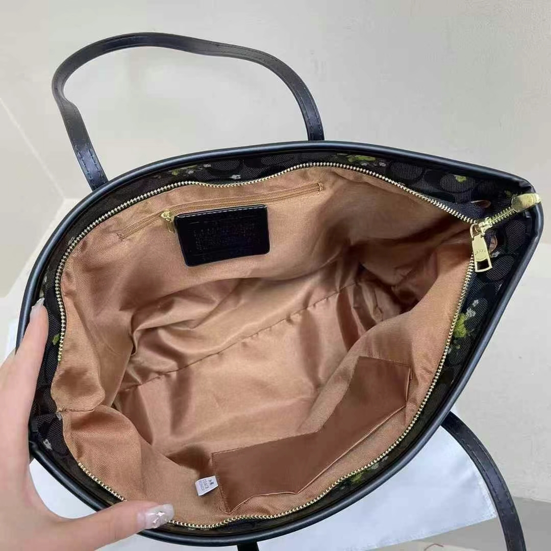 35$ dh COACH 223 Tote bag size 44X28X15 cm 71409623454 BY2483 gallery