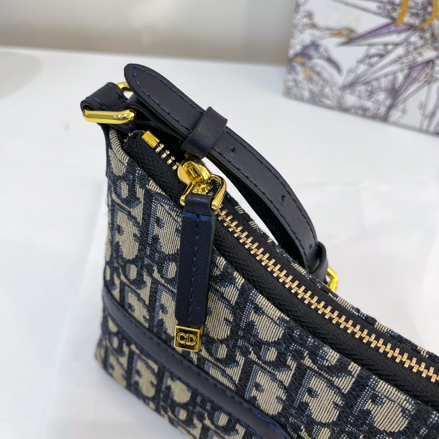 35$ dh DIOR 6636 Shoulder bag size 24X14X6 cm 91543823455 BY2609 gallery