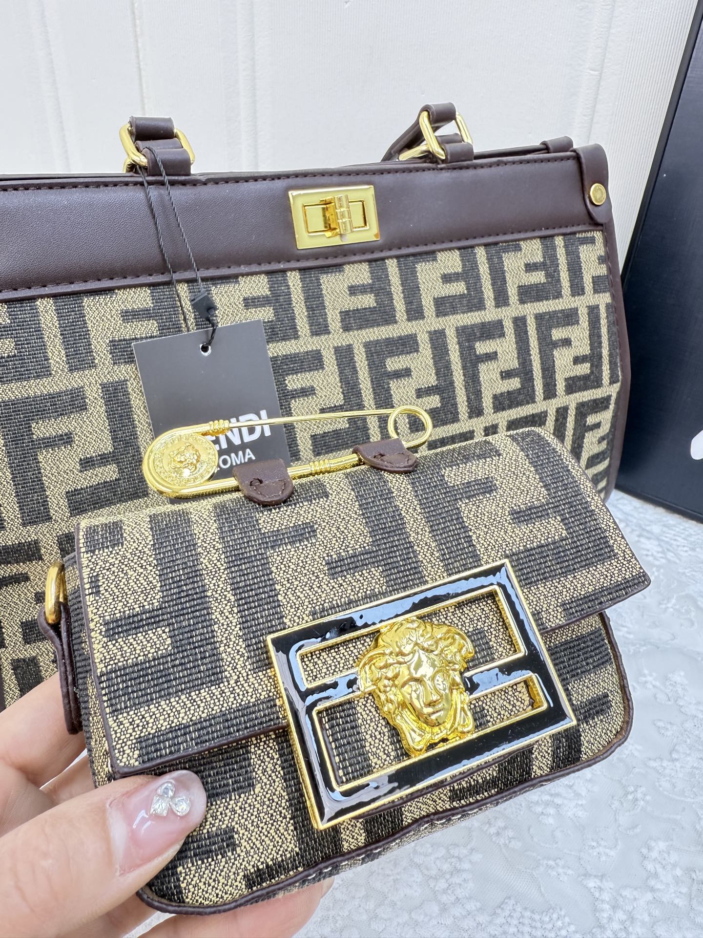 35$ dh FENDI 6025 Tote bag size 36X24X11 cm 61528023452 BY2611 gallery