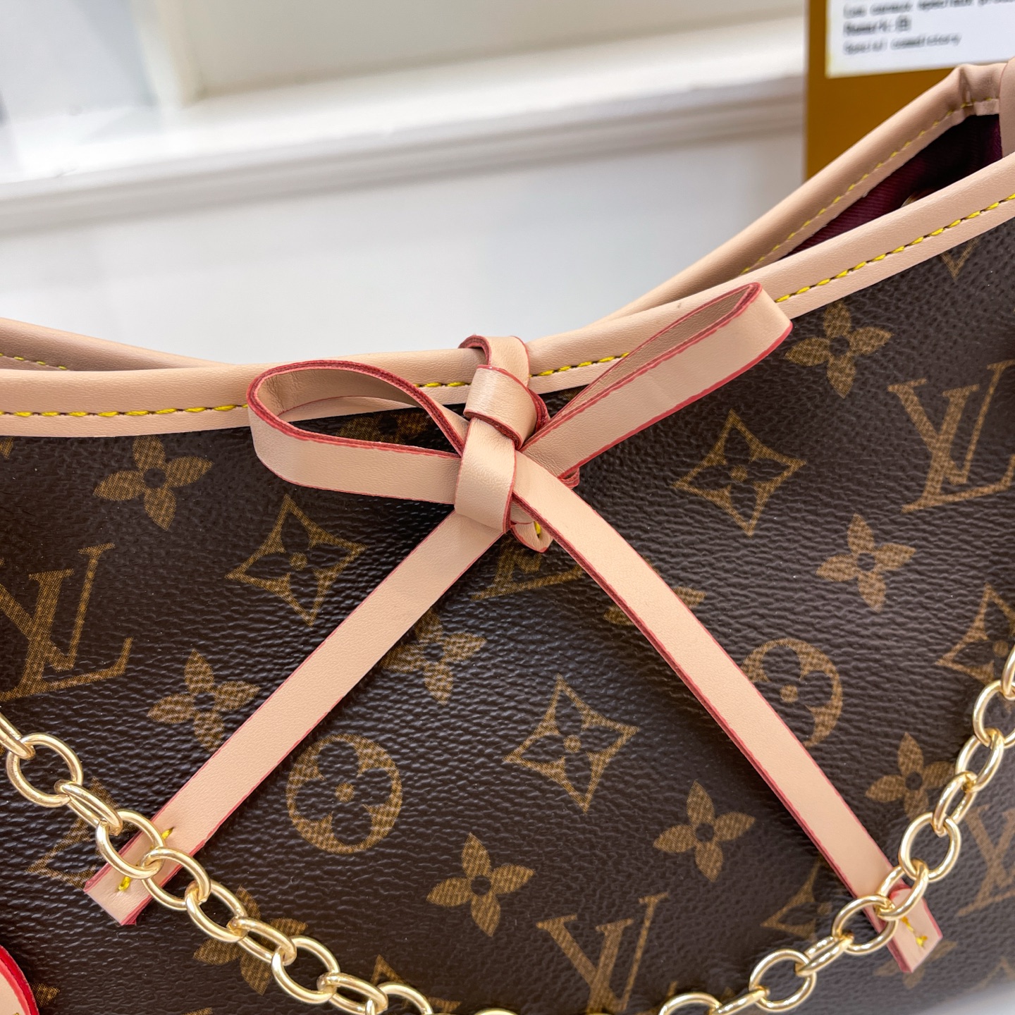35$ dh LV 31236 Shoulder bag size 26X18X10 cm 51246423452 BY2617 gallery