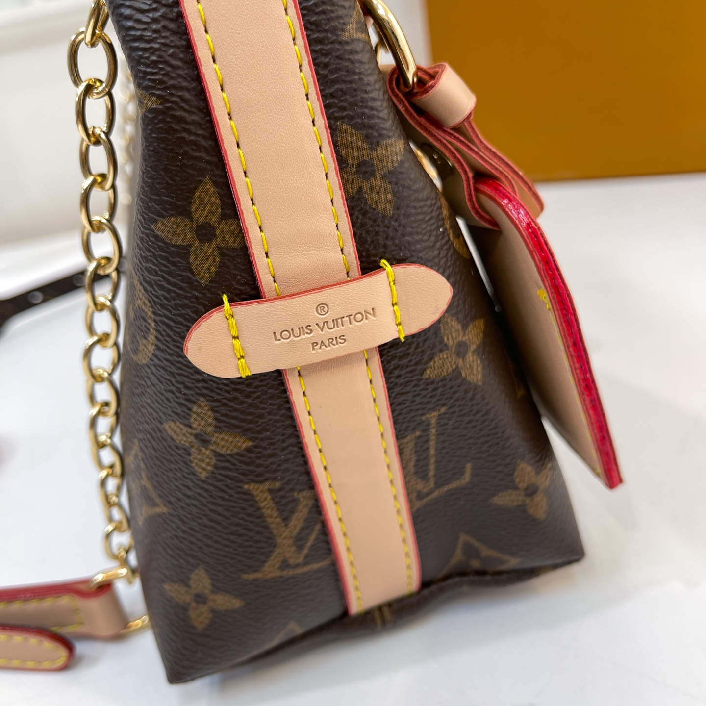 35$ dh LV 31236 Shoulder bag size 26X18X10 cm 51246423452 BY2617 gallery