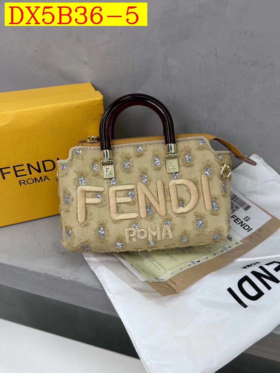 35$ new_dh FENDI SIZE 18X12X8 CM 71458623239 DX5B36 gallery
