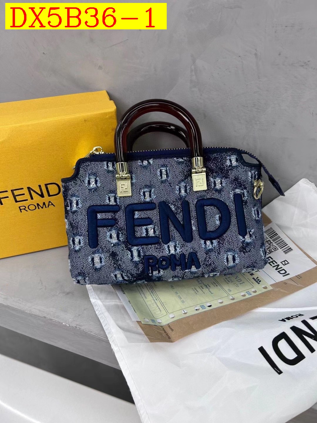 35$ new_dh FENDI SIZE 18X12X8 CM 71458623239 DX5B36 gallery