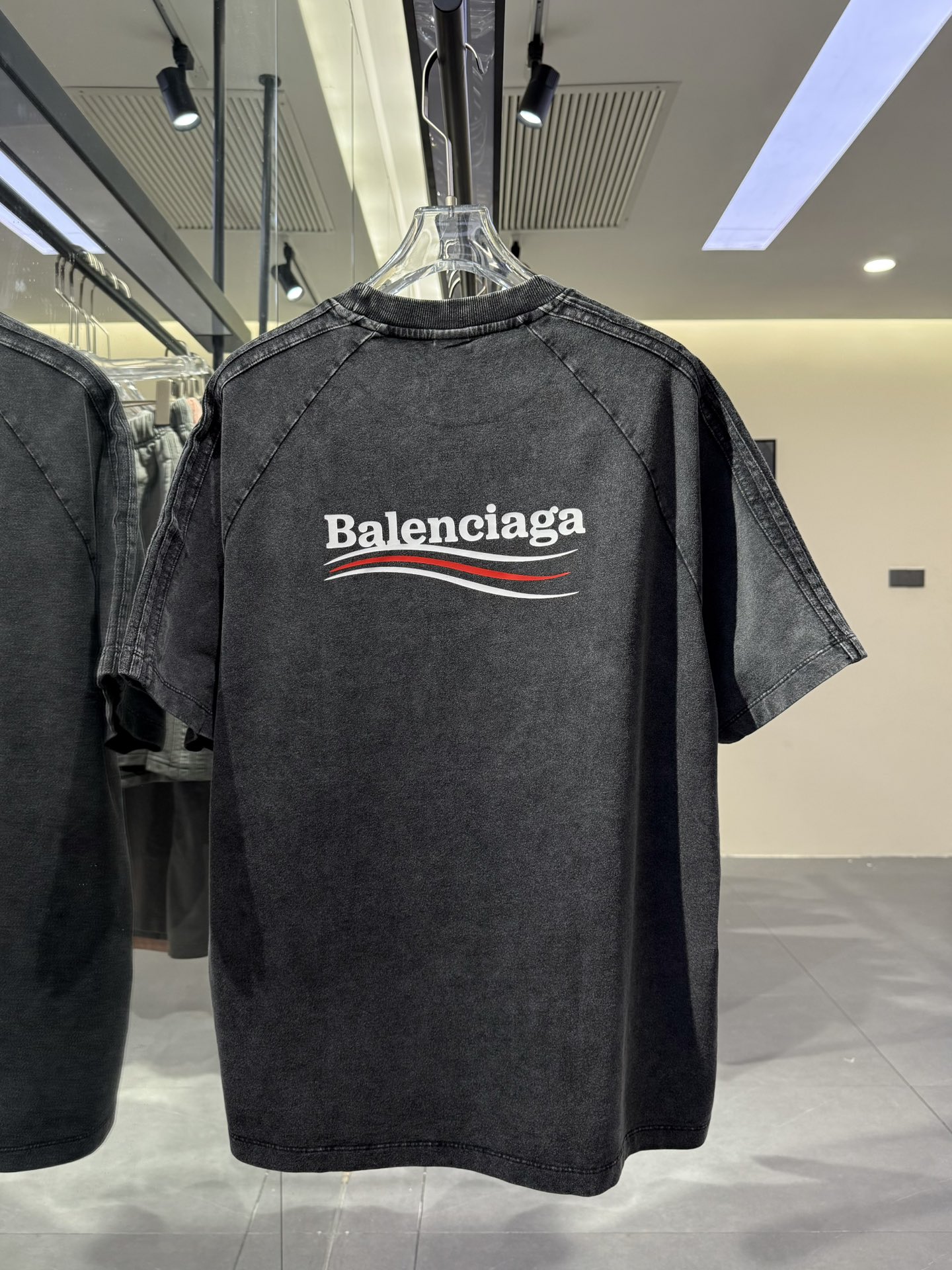 36$ Balenciaga 25SS Short-sleeve size S-2XL 516726 WX120 gallery