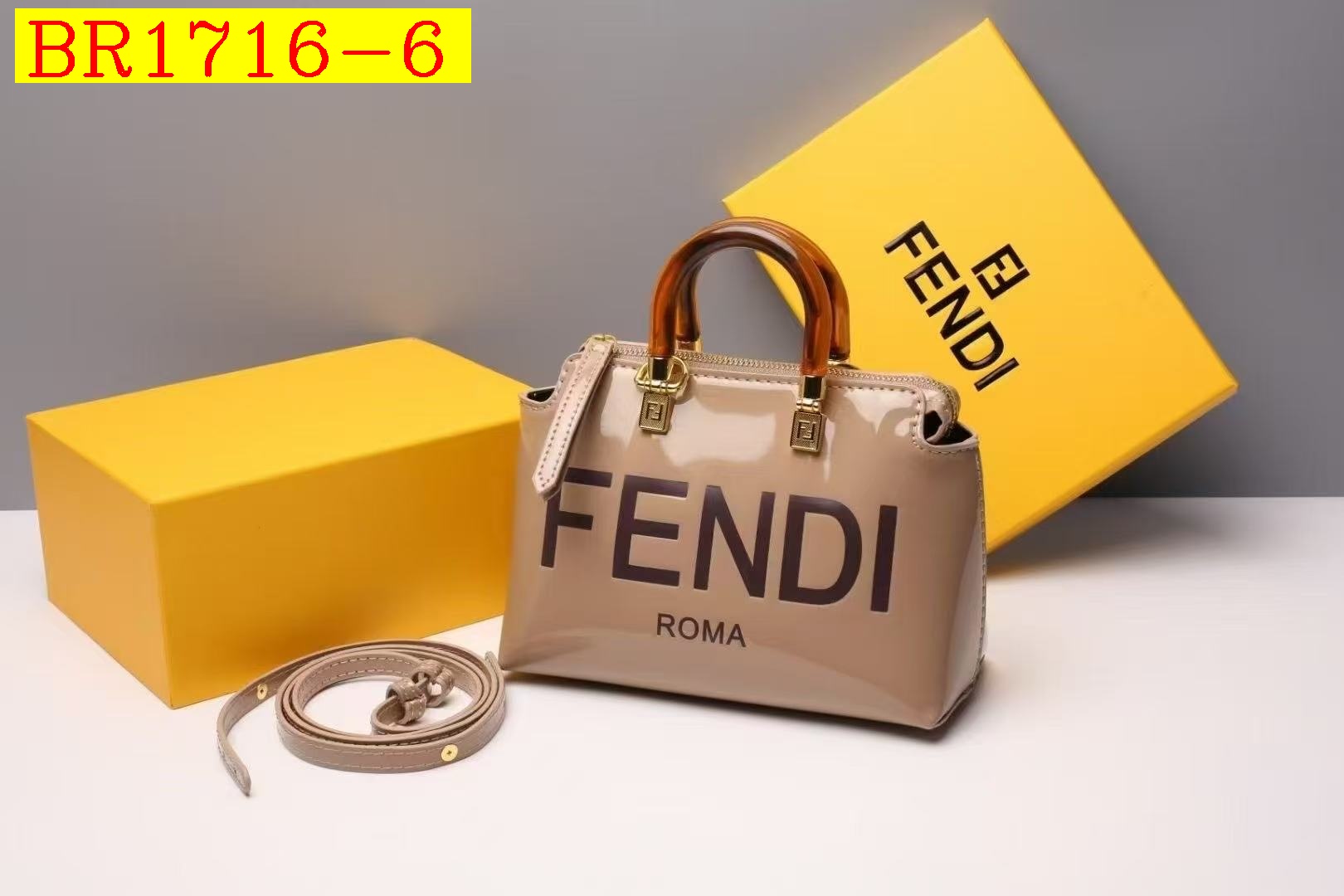 36$ FENDI 3646 Shoulder bag size 22X10X15 cm 814650 BR1716 gallery