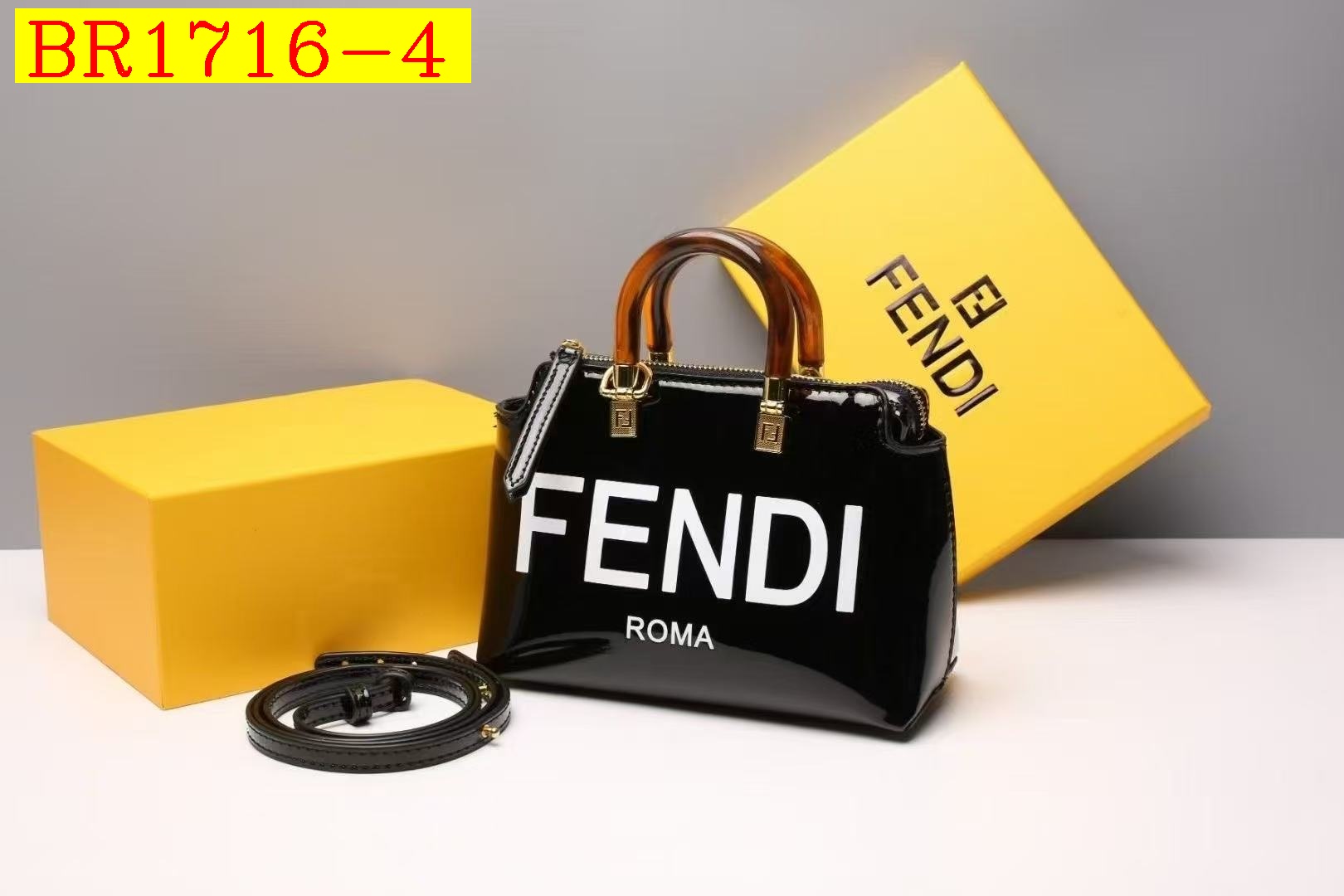 36$ FENDI 3646 Shoulder bag size 22X10X15 cm 814650 BR1716 gallery