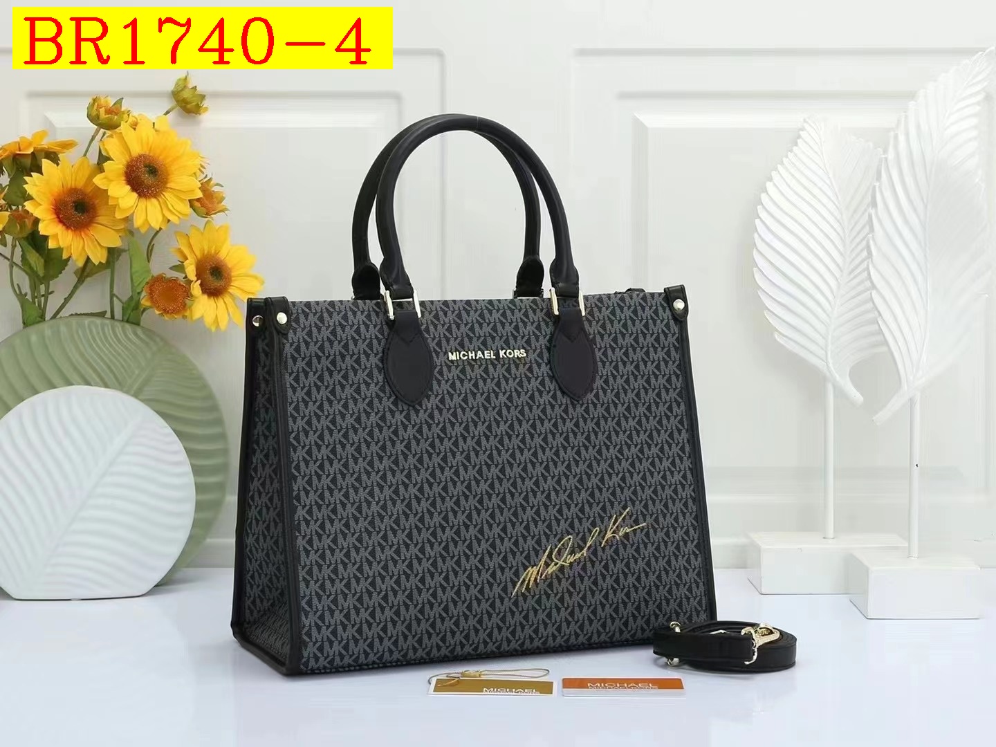 36$ MK 44572 Tote bag size 35x15x27 cm 314570 BR1740 gallery