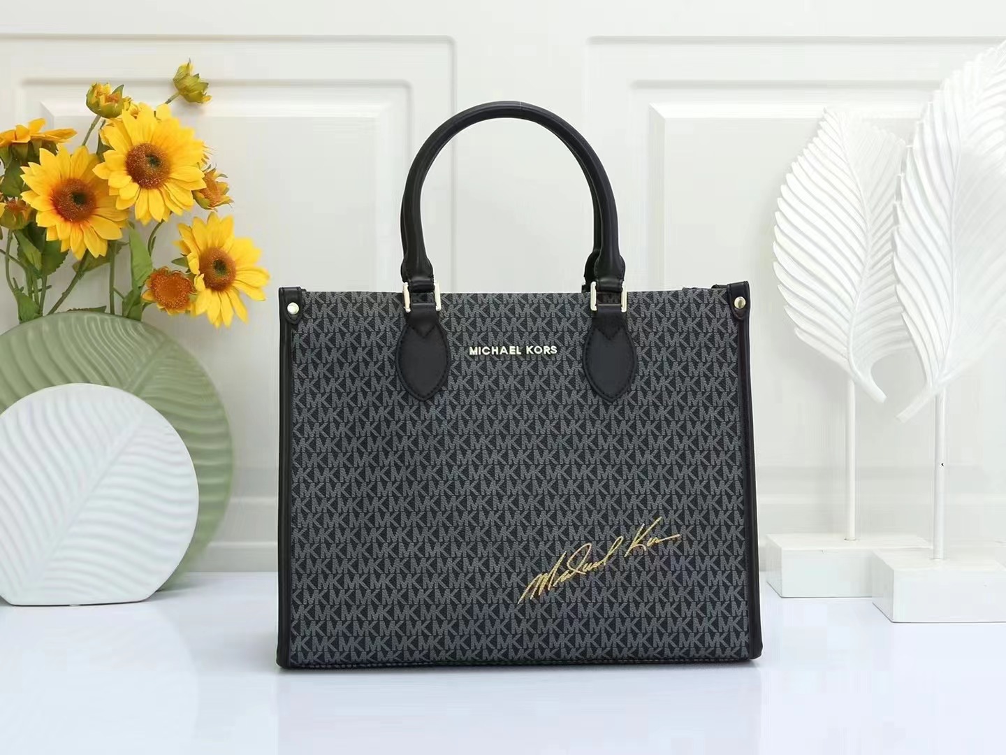 36$ MK 44572 Tote bag size 35x15x27 cm 314570 BR1740 gallery