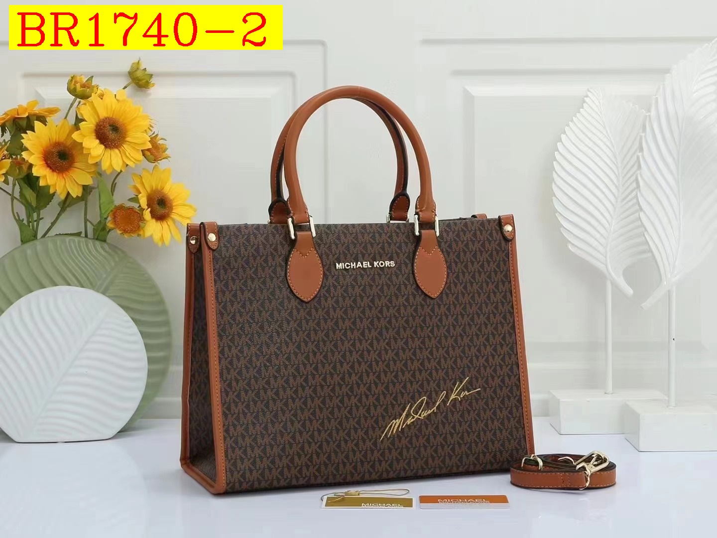 36$ MK 44572 Tote bag size 35x15x27 cm 314570 BR1740 gallery