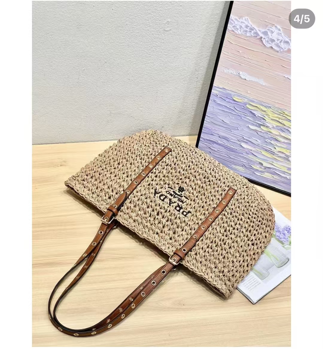 36$ PRADA 046 Shoulder bag size 43X28 cm 815350 BR2142 gallery