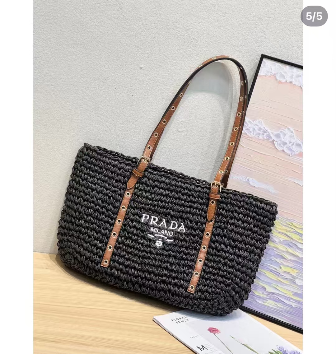 36$ PRADA 046 Shoulder bag size 43X28 cm 815350 BR2142 gallery