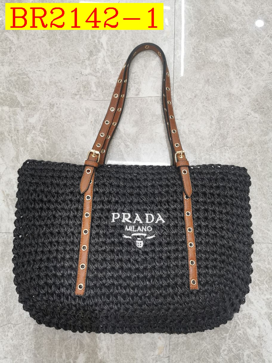 36$ PRADA 046 Shoulder bag size 43X28 cm 815350 BR2142 gallery
