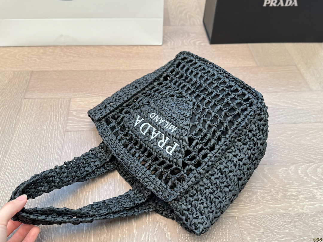 36$ PRADA Straw woven bag size 18x22 cm 524180 ZZ275 gallery